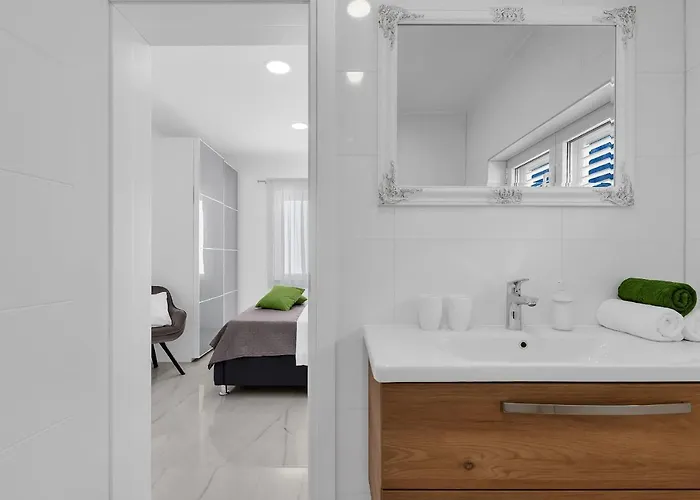 Camadra * מאקרסקה