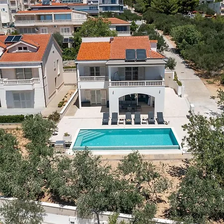 Camadra Villa Makarska