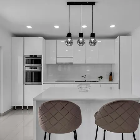 Camadra ヴィラ マカルスカ