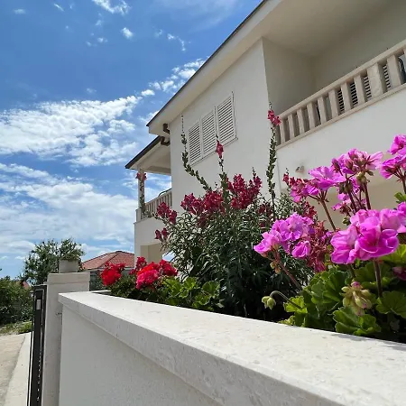 ヴィラ Camadra マカルスカ